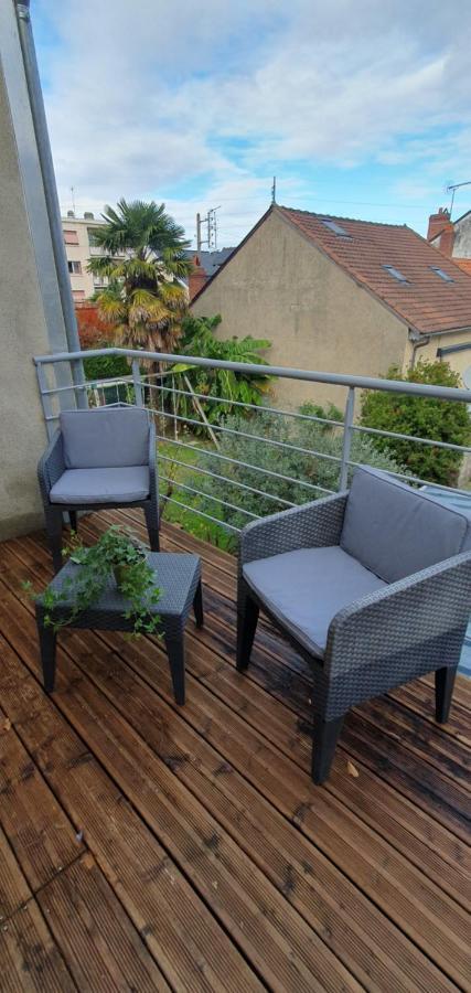 T2 Avec Grande Terrasse Quartier Jardin Massey